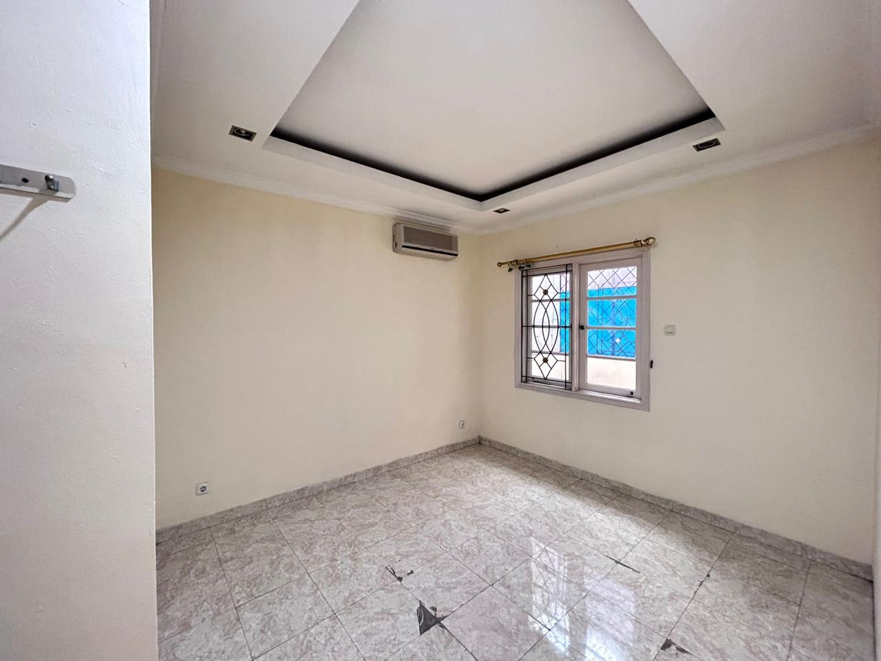 Rumah secondary Kawasan elit Cibubur Raffles Hills