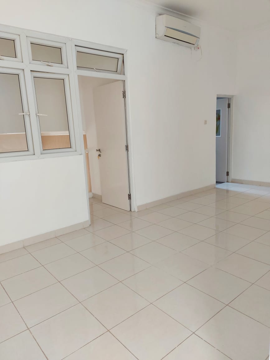 Rumah second Kawasan Citra Grand Cibubur fasilitas lengkap