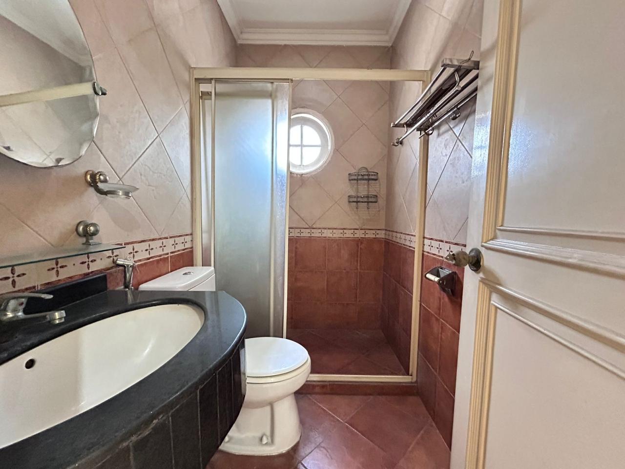 Rumah secondary Kawasan elit Cibubur Raffles Hills