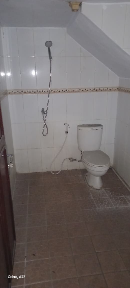 Rumah Super Strategis Pinggir Jalan Raya Area Karet, 750 Meter k