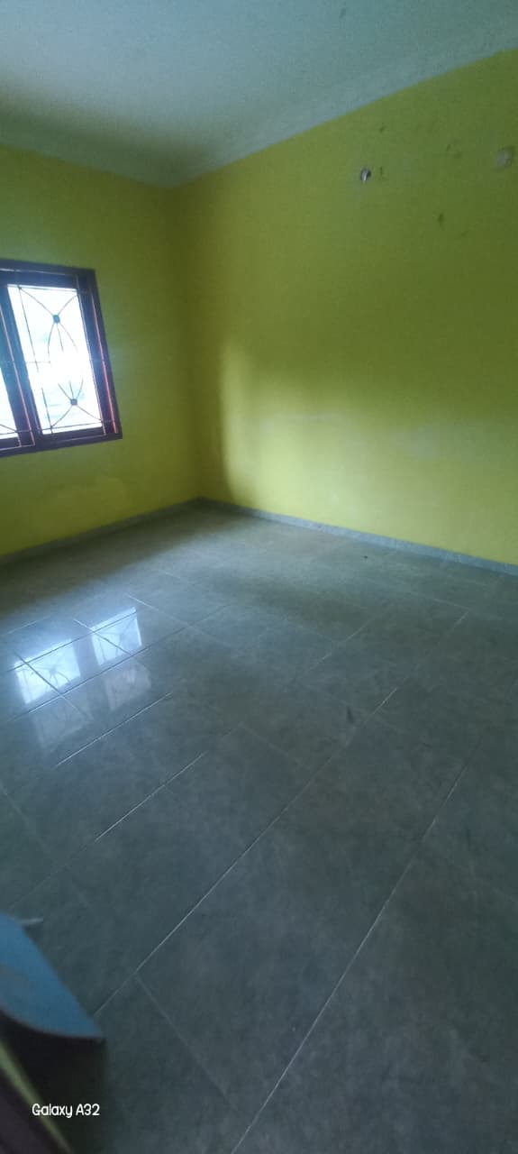 Rumah Super Strategis Pinggir Jalan Raya Area Karet, 750 Meter k