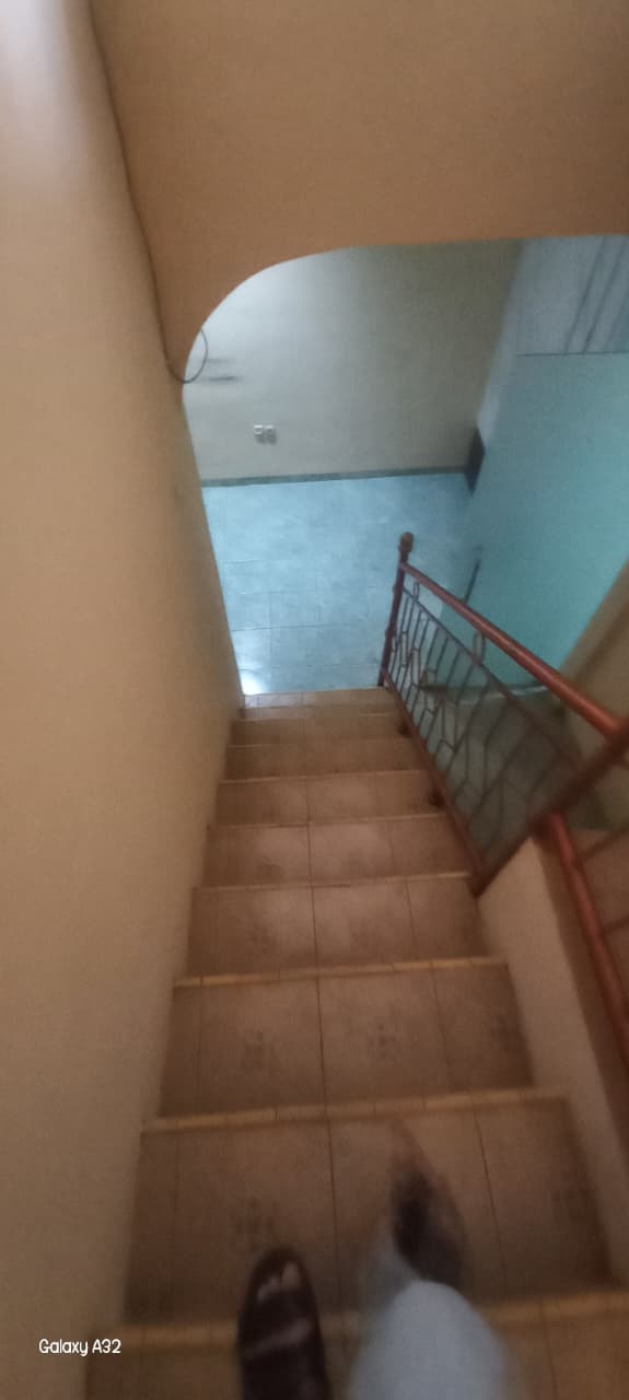 Rumah Super Strategis Pinggir Jalan Raya Area Karet, 750 Meter k