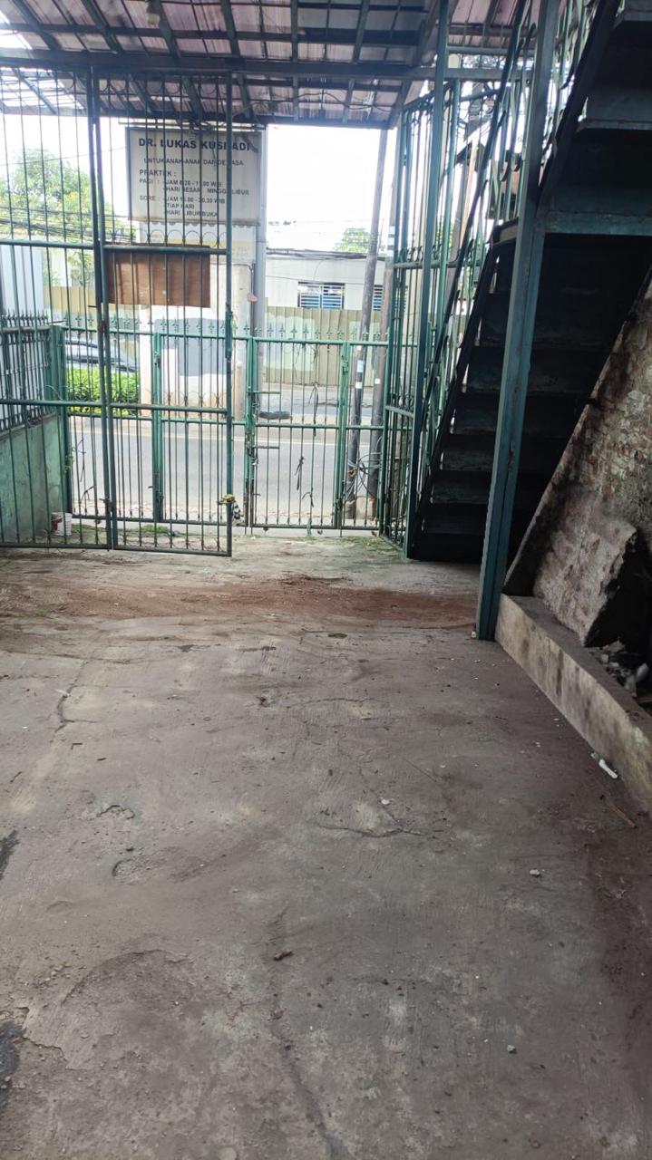 Jual ruko pinggir jalan raya dan siap pakai di Cipulir, Jaksel