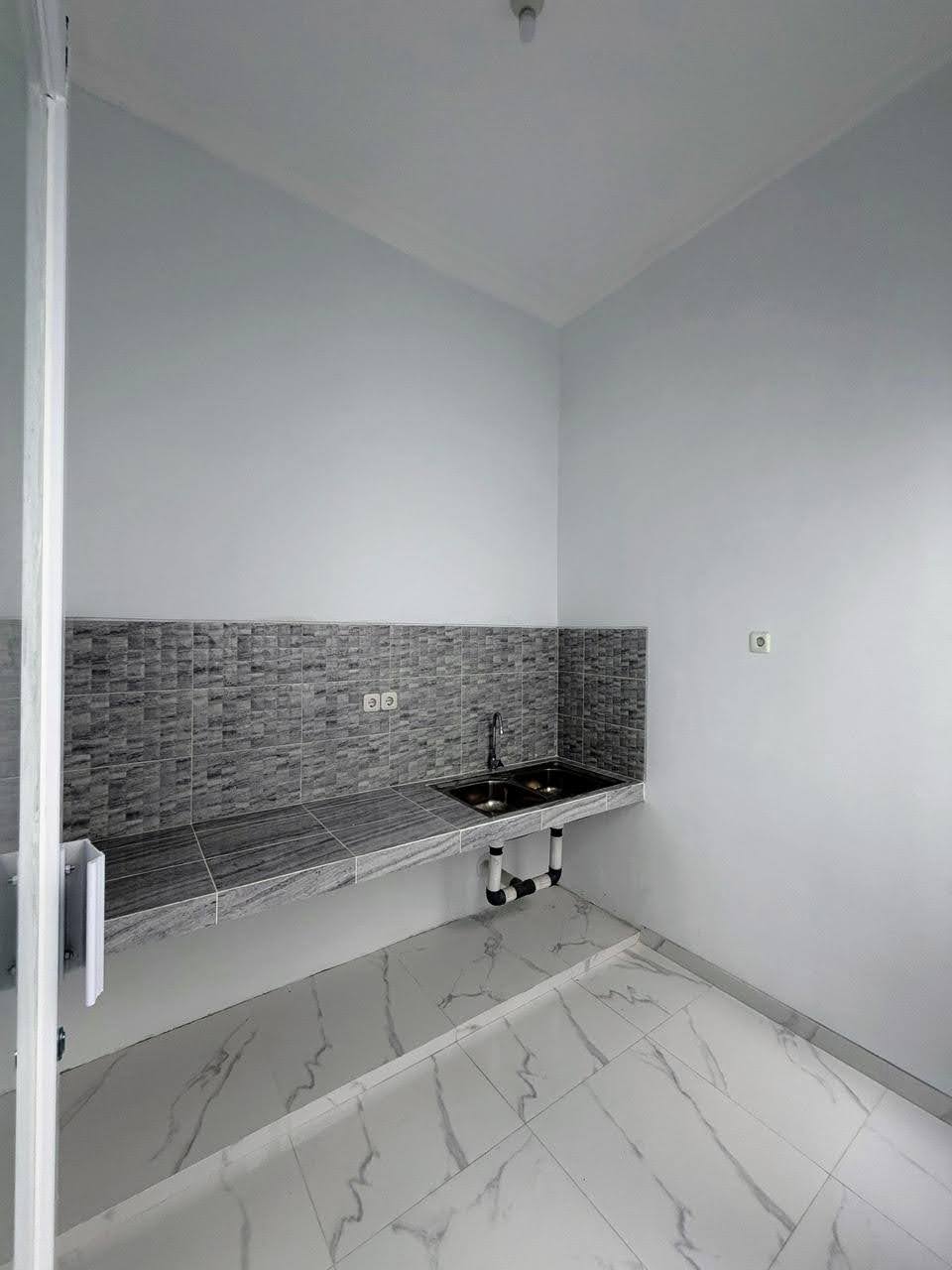 JUAL Rumah 2 Lantai Baru Gress BUKIT PALMA Modern Minimalis