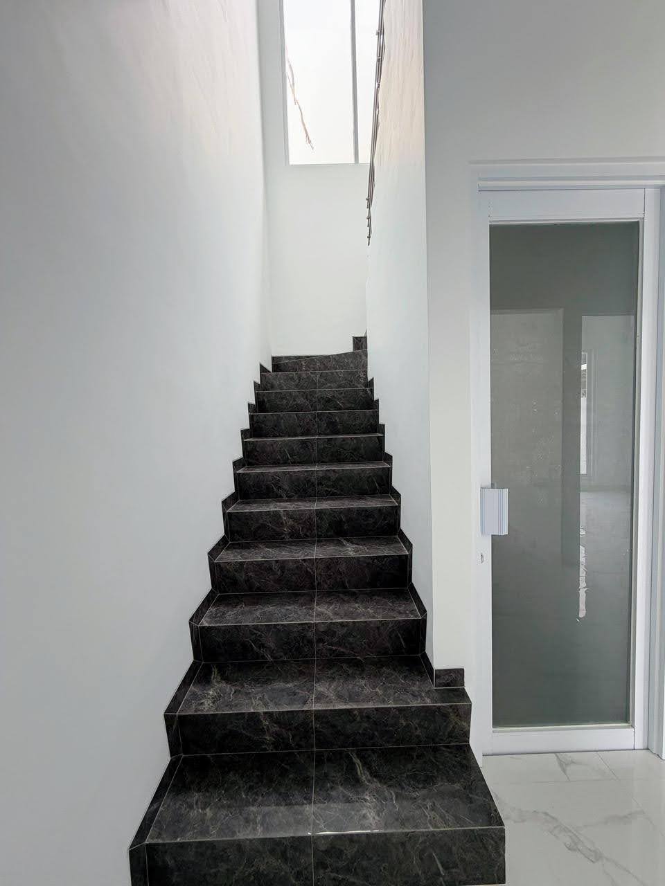 JUAL Rumah 2 Lantai Baru Gress BUKIT PALMA Modern Minimalis