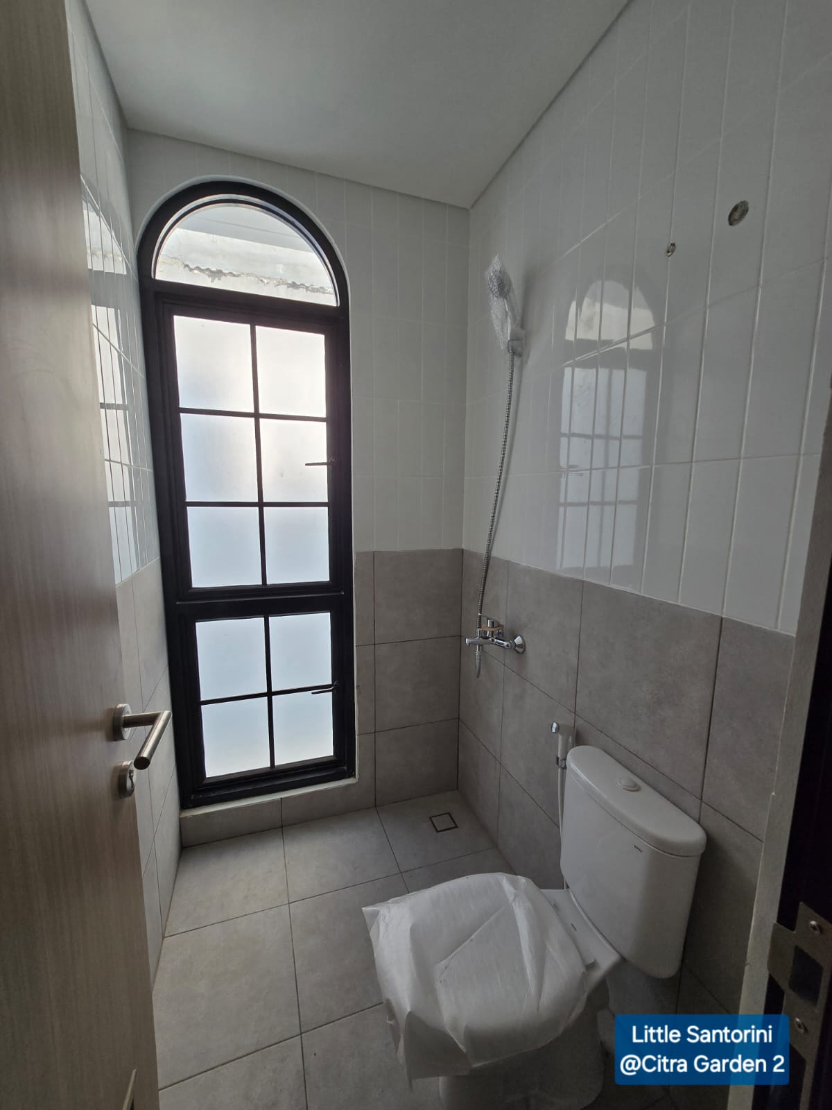 Turun Harga, Dijual Cepat Rumah di Little Santorini, JakBar