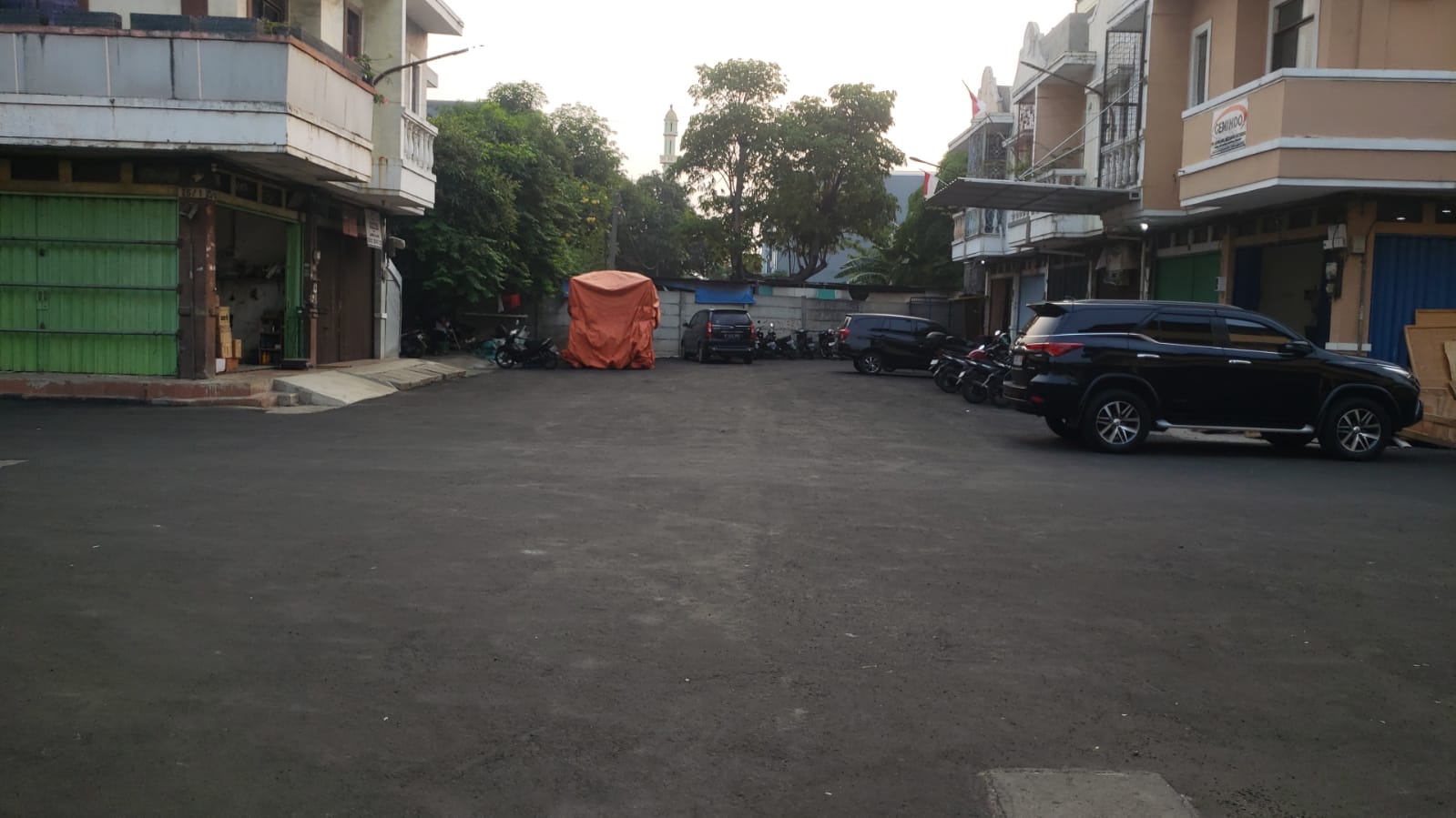 Disewakan Ruko Fantasi di Taman Palem Lestari, Cengkareng