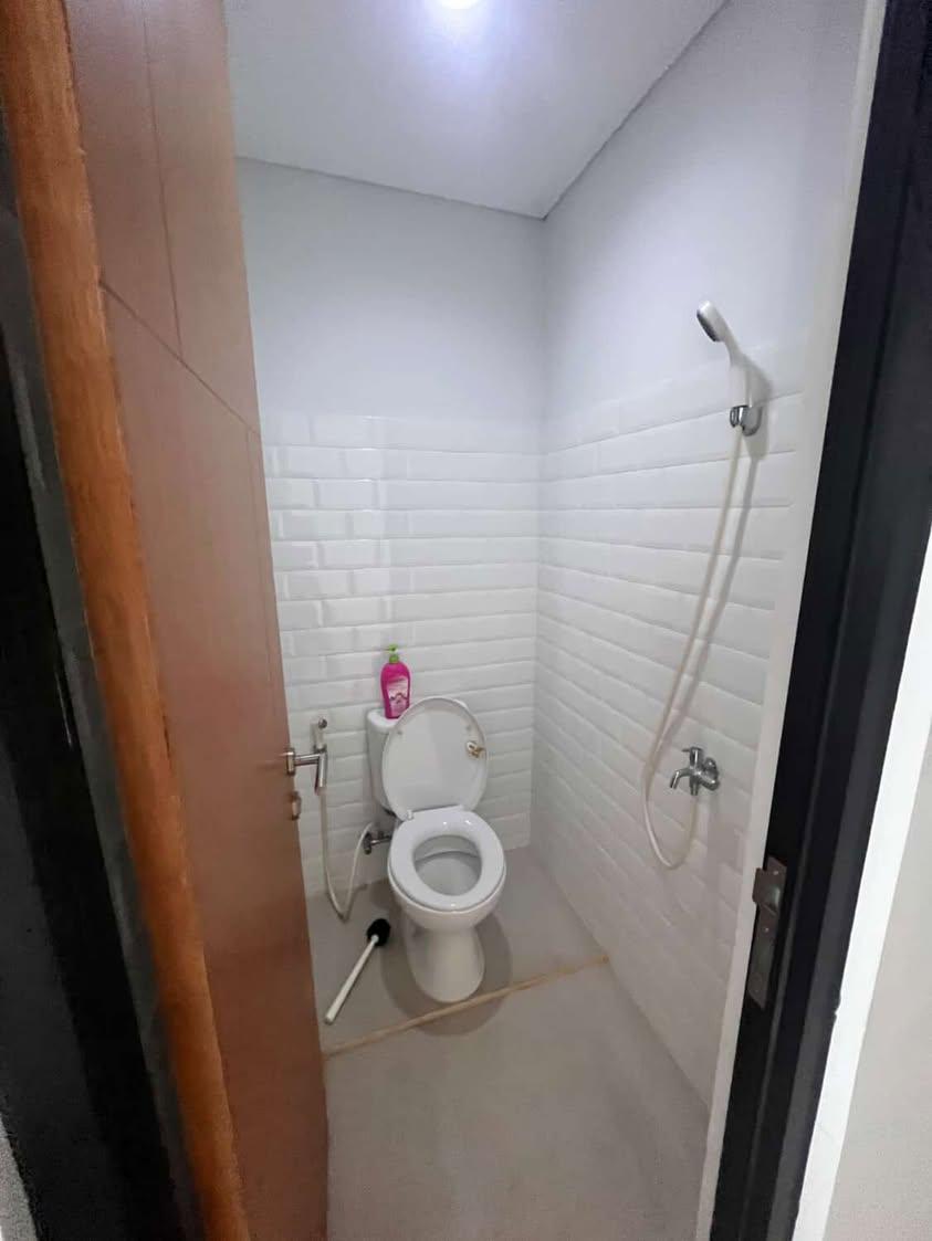 Rumah 2 lantai nyaman terawat di Komplek Bumi Adipura Gedebage