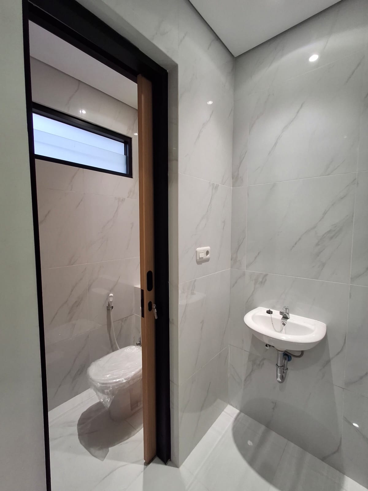 Rumah Baru 2 lantai LUX di Golf Arcamanik Kota Bandung