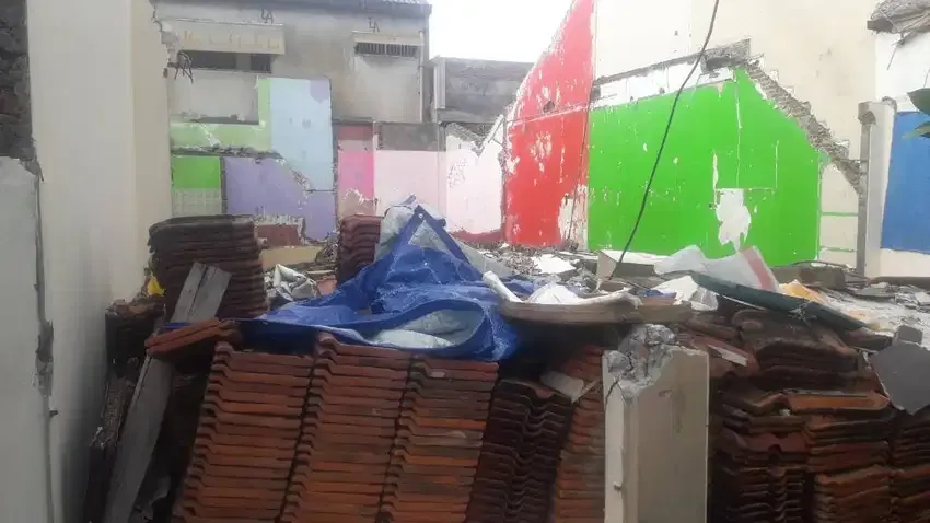 Dijual Tanah Lokasi Jagir Strategis Aman, Tetangga Baik, Mengunt