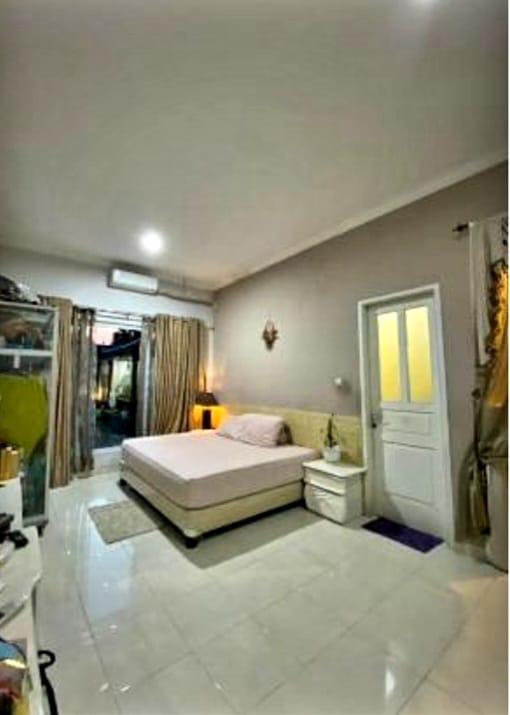 Jual rumah nyaman strategis dan elegan di Pringondani, Cimanggis