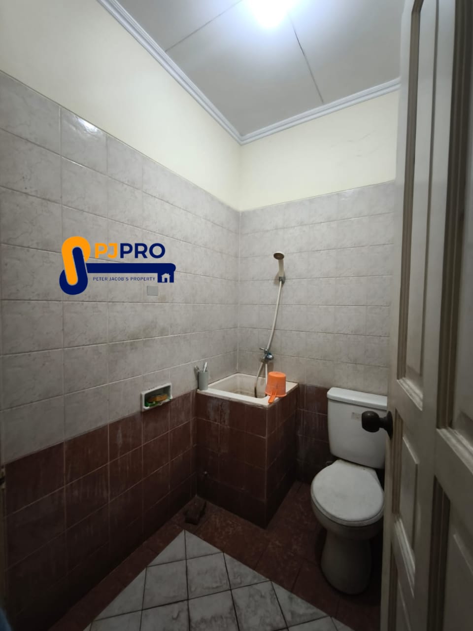 Dijual Rumah Bagus Besar di Bulevar Harapan Indah Bekasi