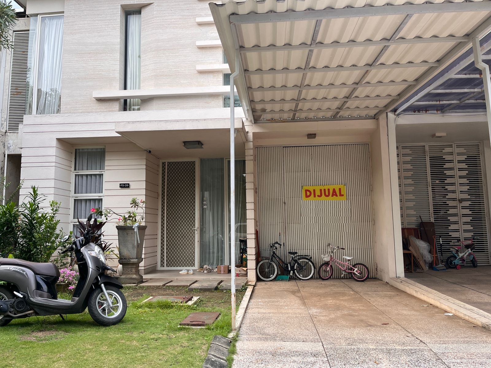 rumah dijual pakuwon city surabaya