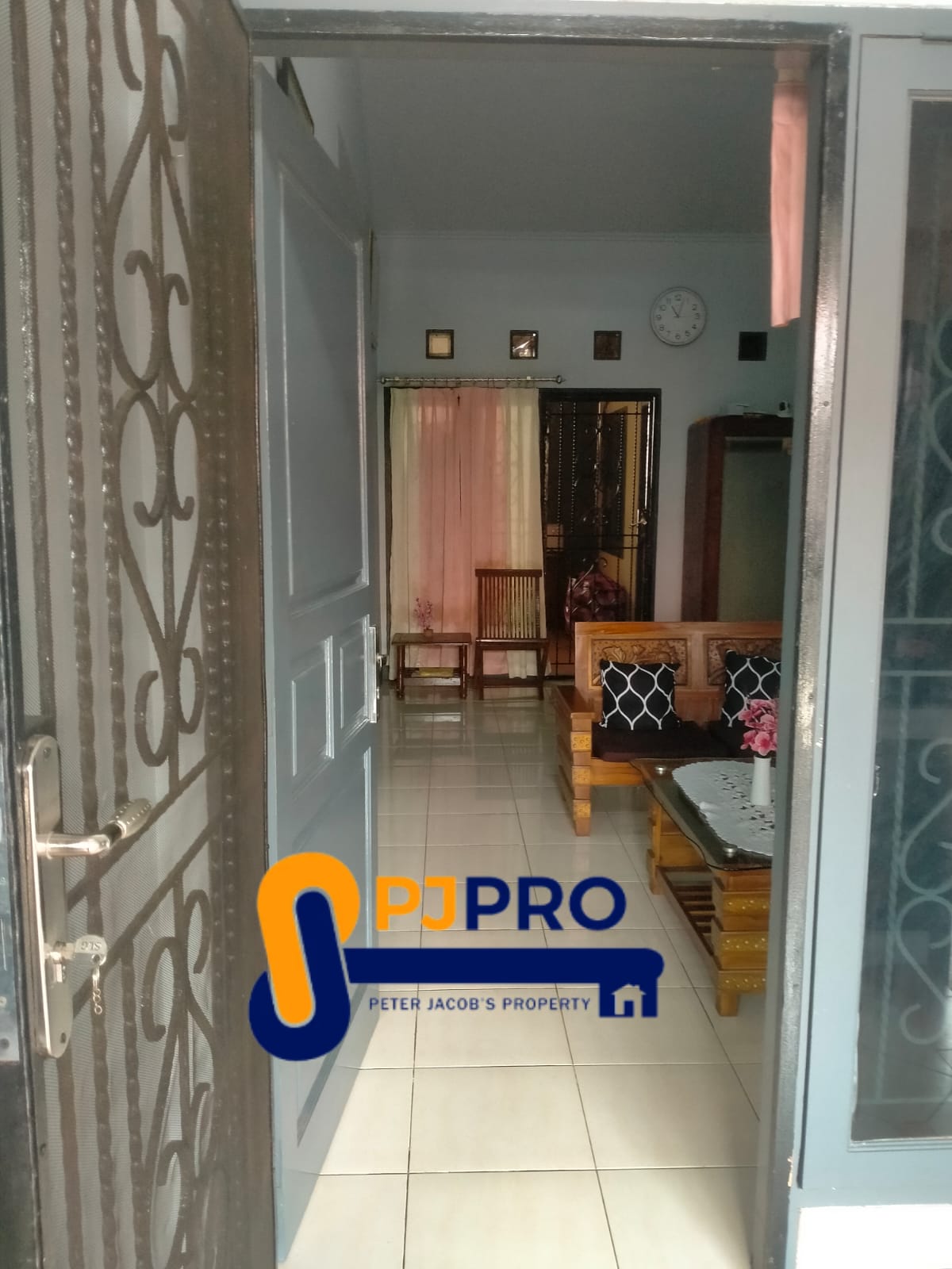 Dijual Rumah Bagus Modern di Harapan Indah Cluster Taman Sari