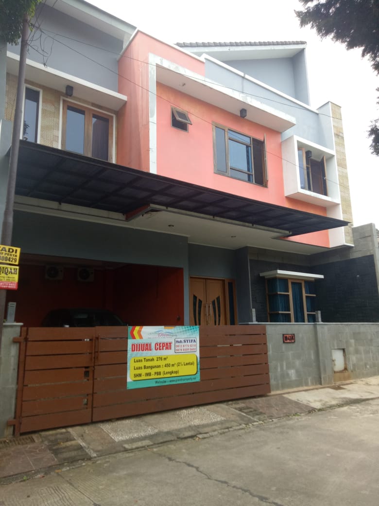 RUMAH BAGUS DAN LUAS DI PONDOK PEKAYON INDAH