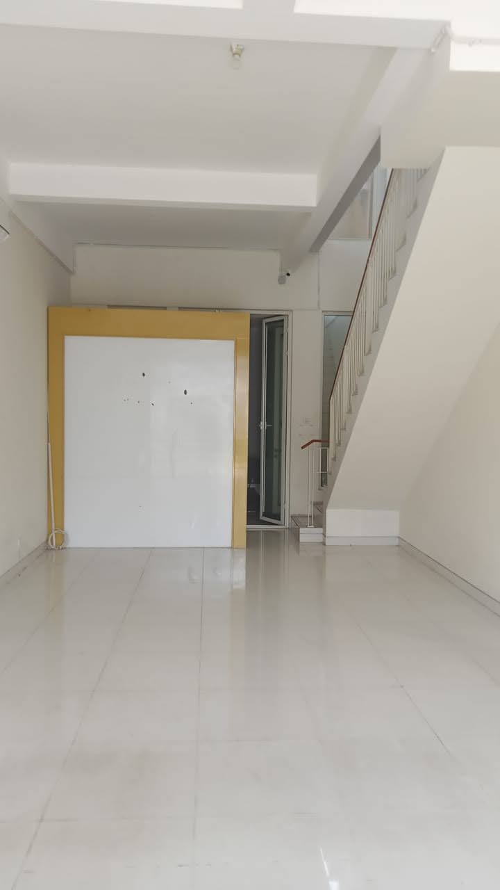 Disewakan Ruko Grand Pakuwon VICTORIA MAINSTREET Tandes Surabaya