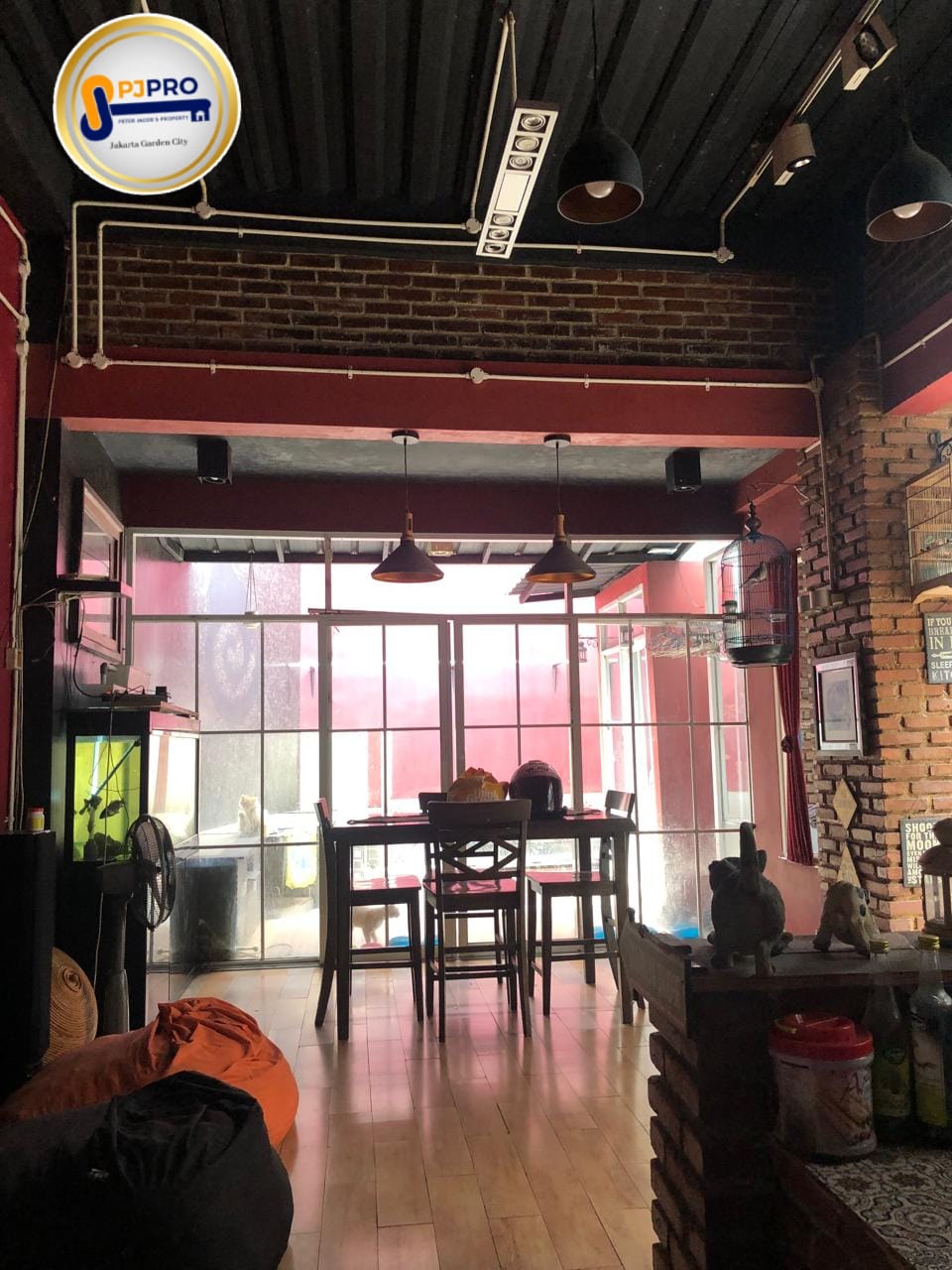 Dijual/Disewa Rumah Cocok untuk Kos-kosan di Taman Harapan Baru