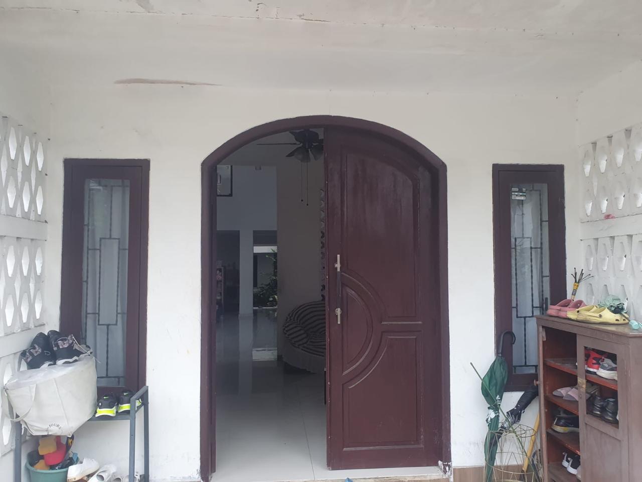 Jual rumah strategis dan siap huni di Kebon Sirih Barat I, Jakpu