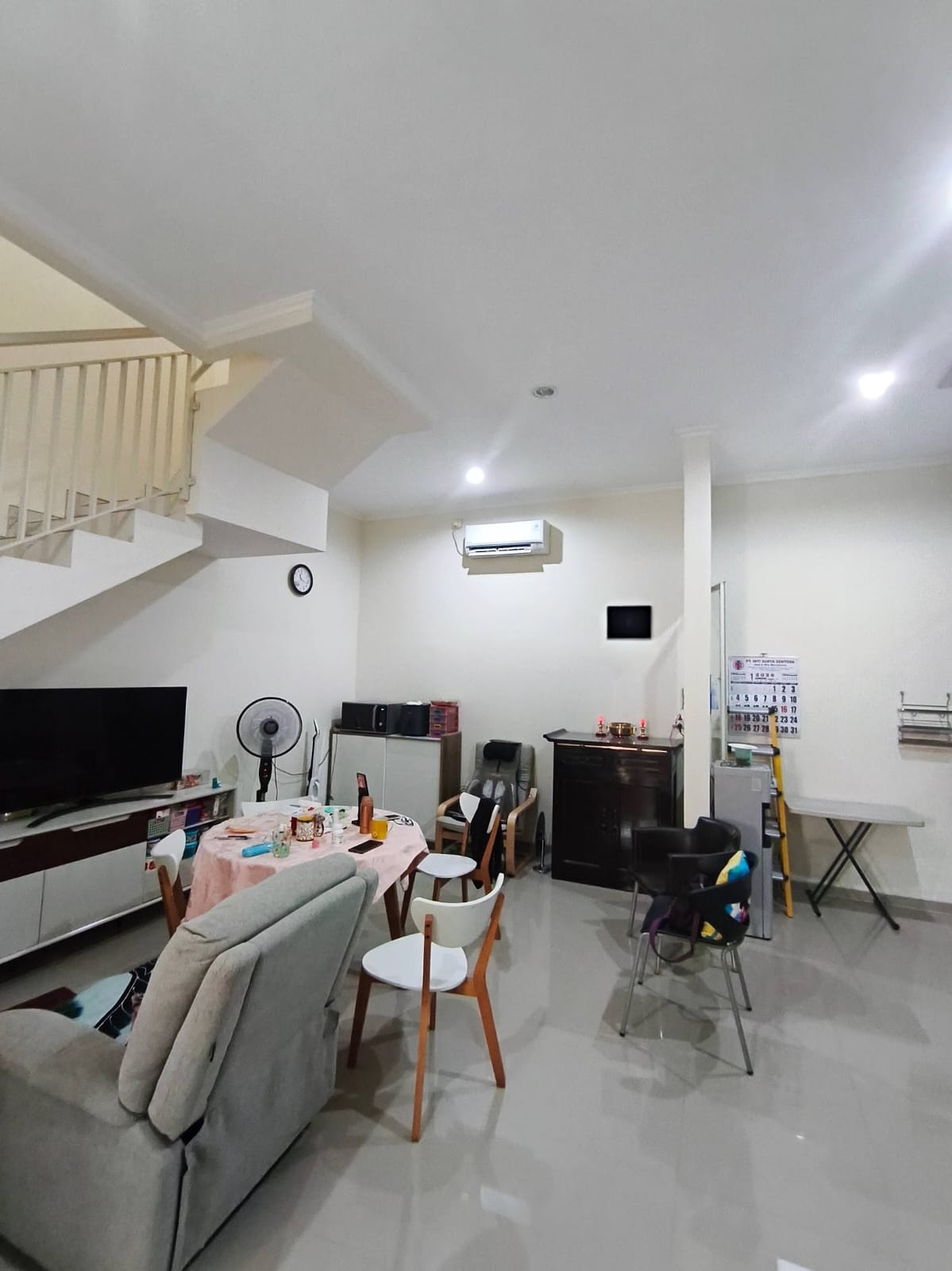 Rumah Mulyosari Mas Minimalis Bangunan Baru Semi Furnished