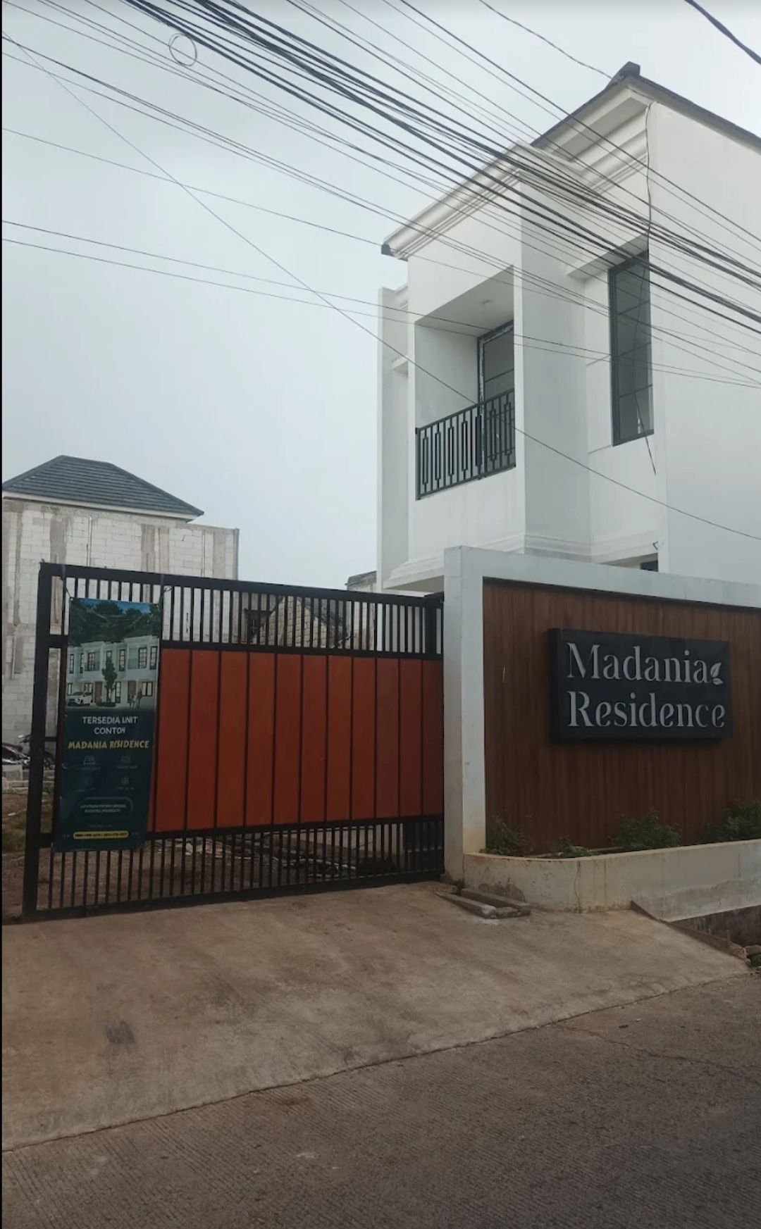 Rumah baru strategis dan private