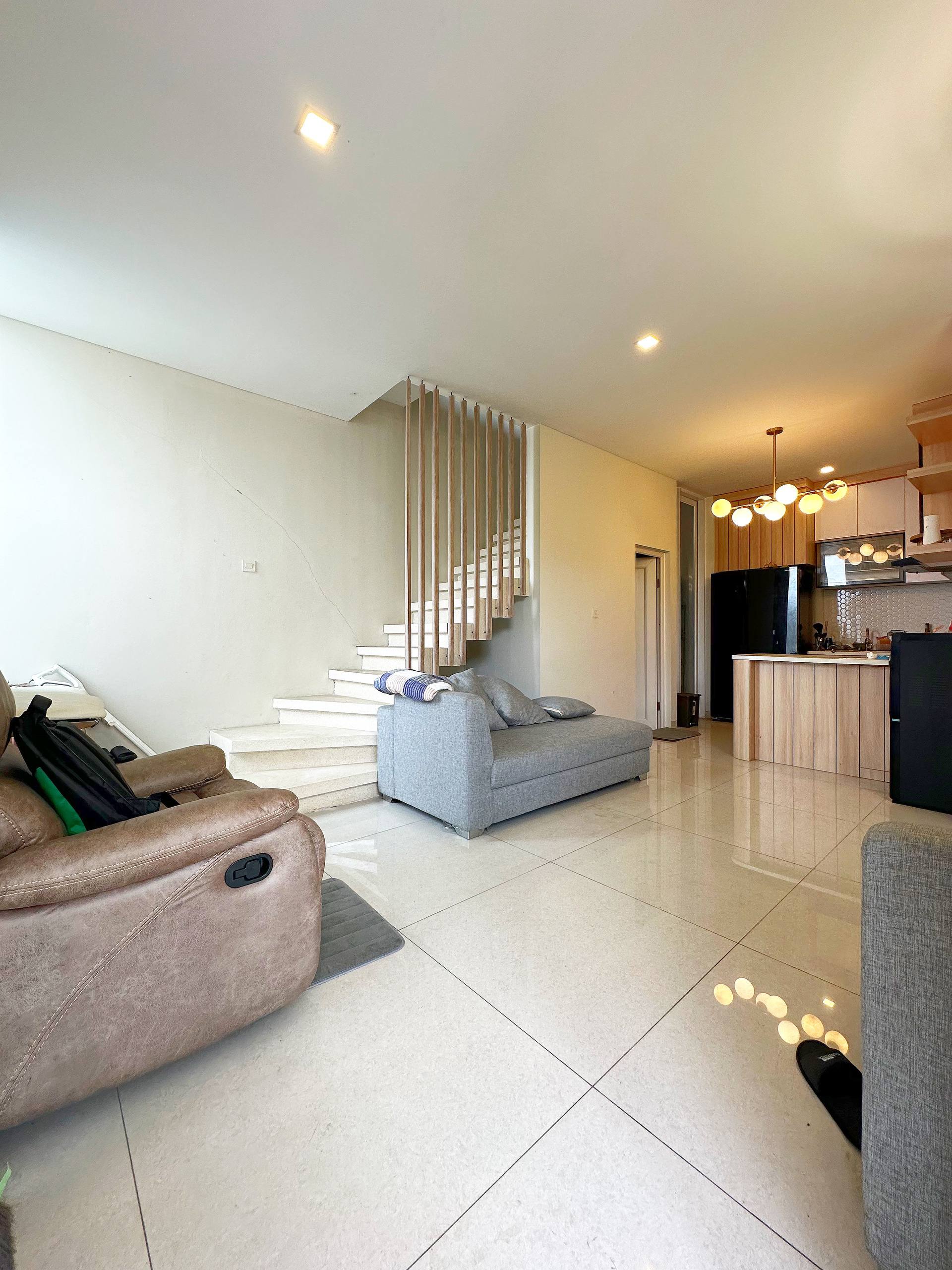 Rumah second hook dekat tol Setu Cipayung Jakarta Timur