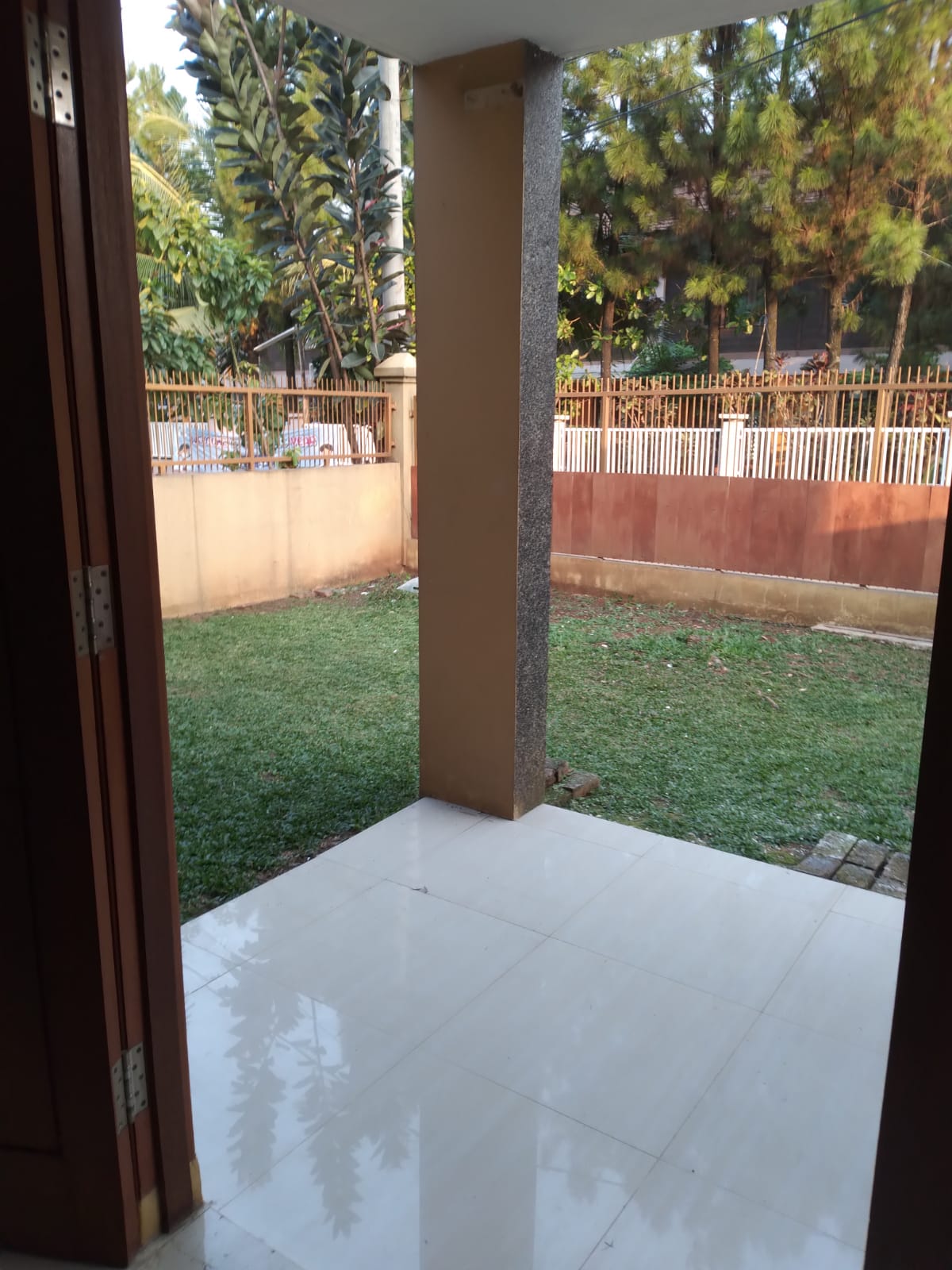 Rumah startegis dan Tanah 200 m2 dekat Grand Depok City