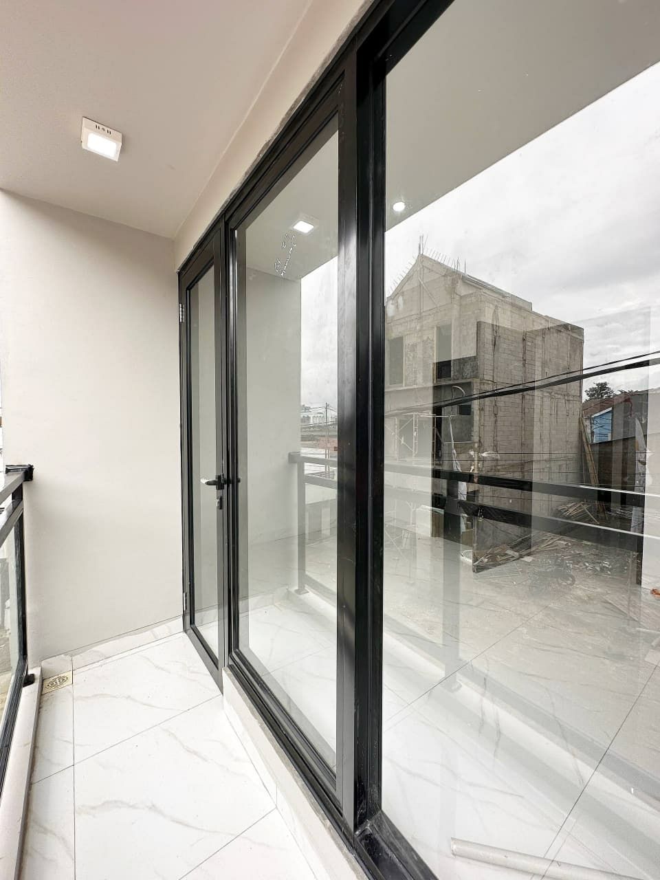 Cluster strategis dekat akses tol dan Stasiun Cibubur Jakarta Ti