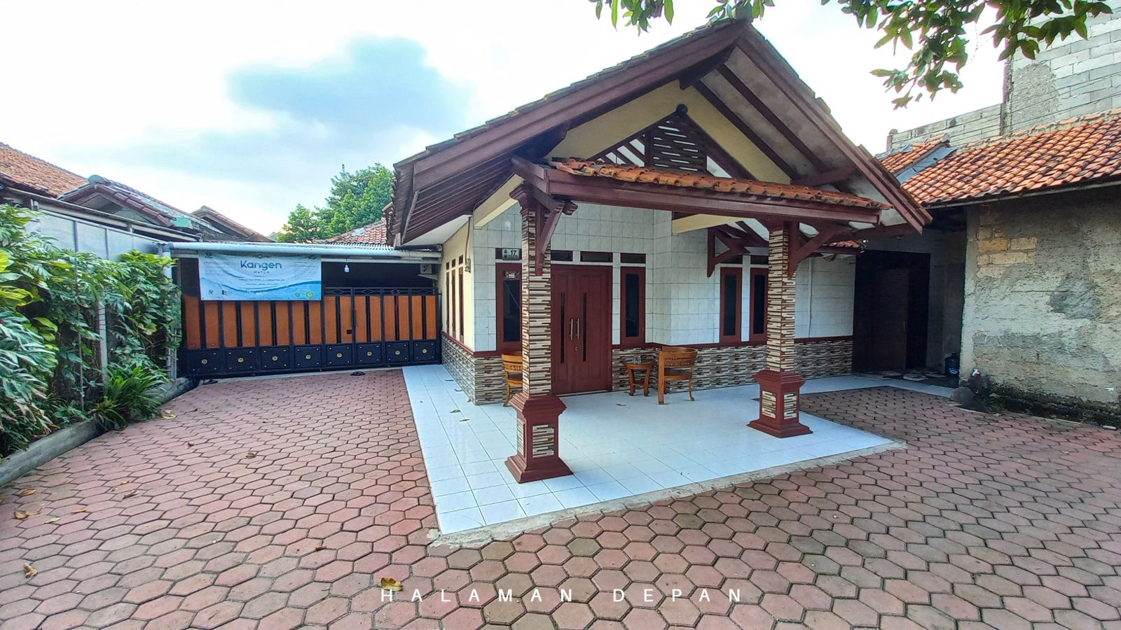 Rumah besar dan Tanah 542 m2 Jual Murah Pinggir Jalan Utama