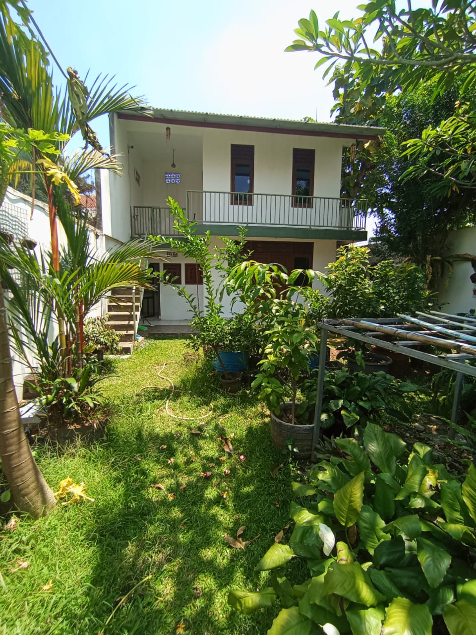 Rumah dan Tanah 327 m2 Secondary sekitar Tanah Baru Depok