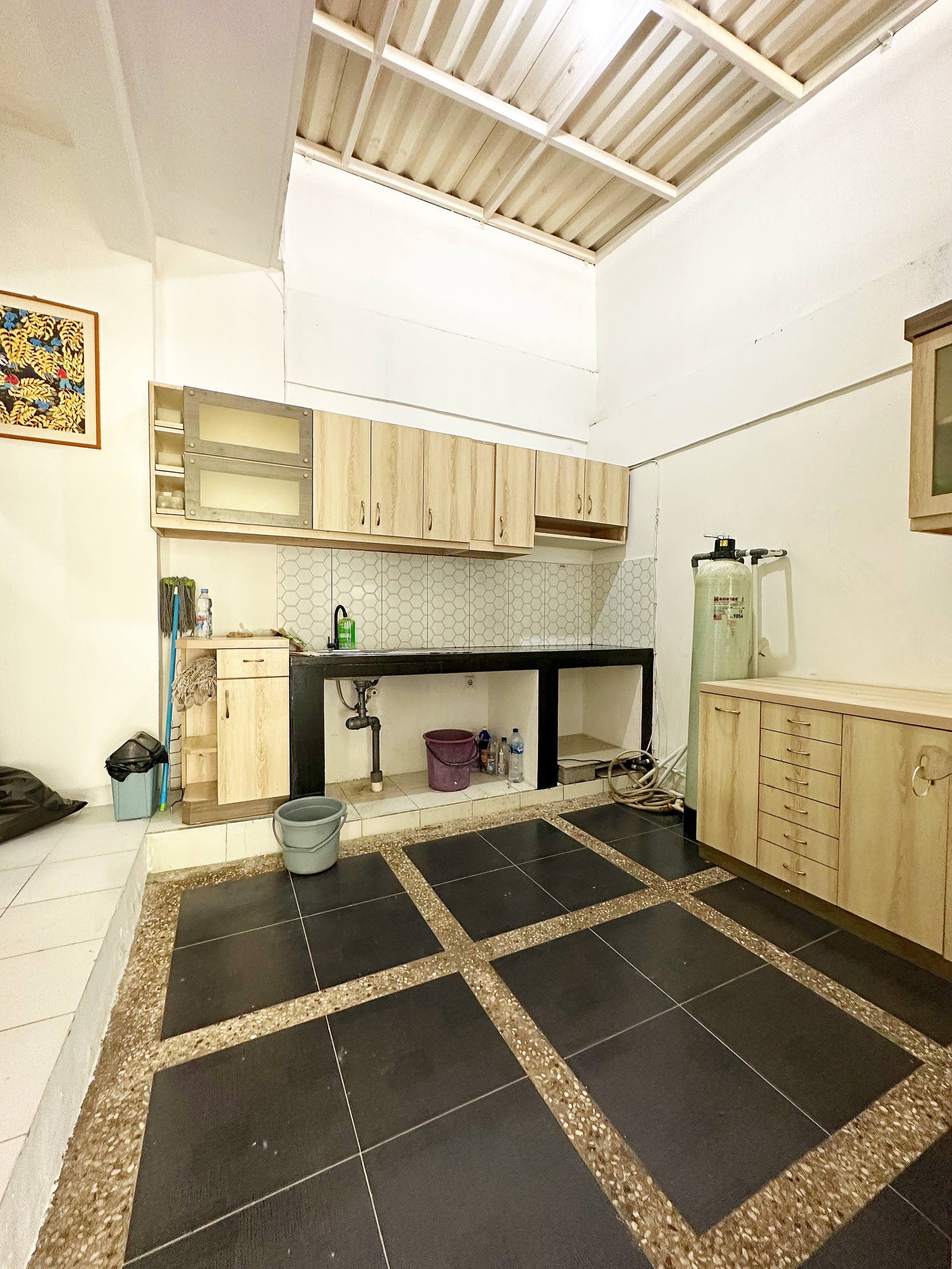 Rumah second posisi hook di Jatirahayu Pondok Melati Bekasi