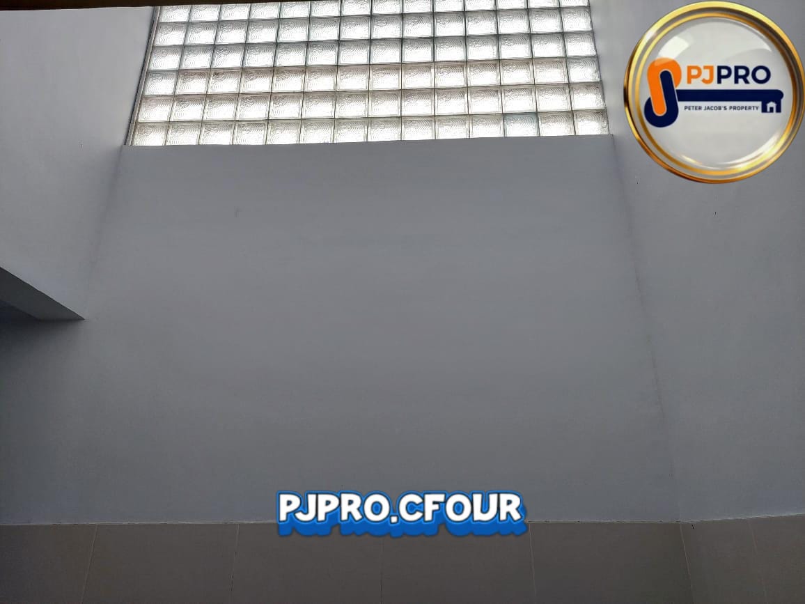 Dijual Rumah dengan Area Bebas Banjir di Taman Harapan Baru