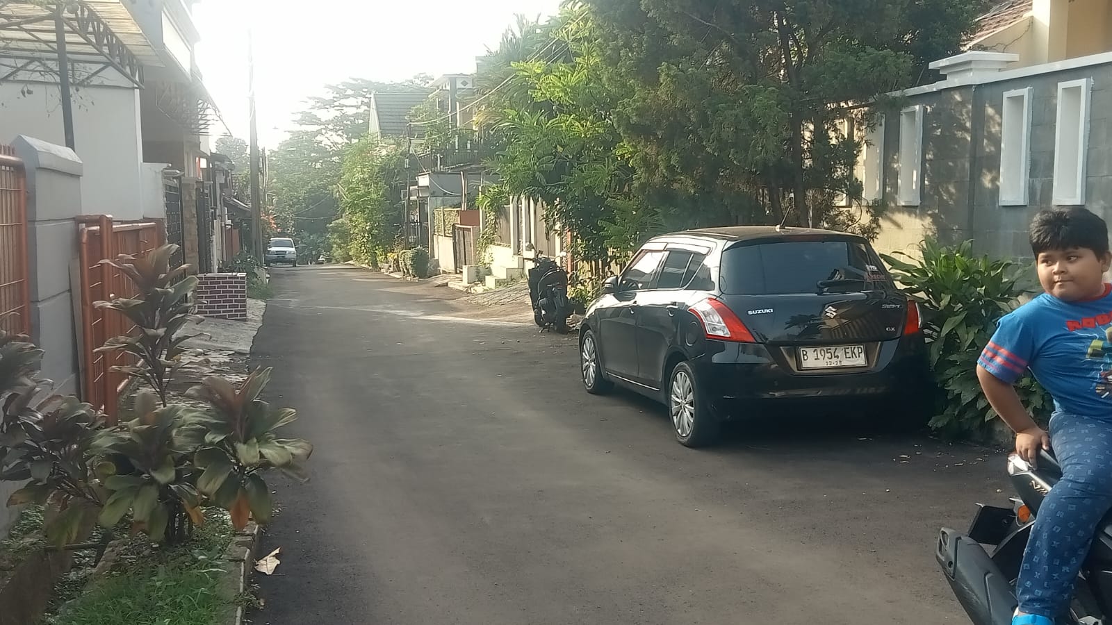 Rumah dan Tanah 327 m2 Secondary sekitar Tanah Baru Depok