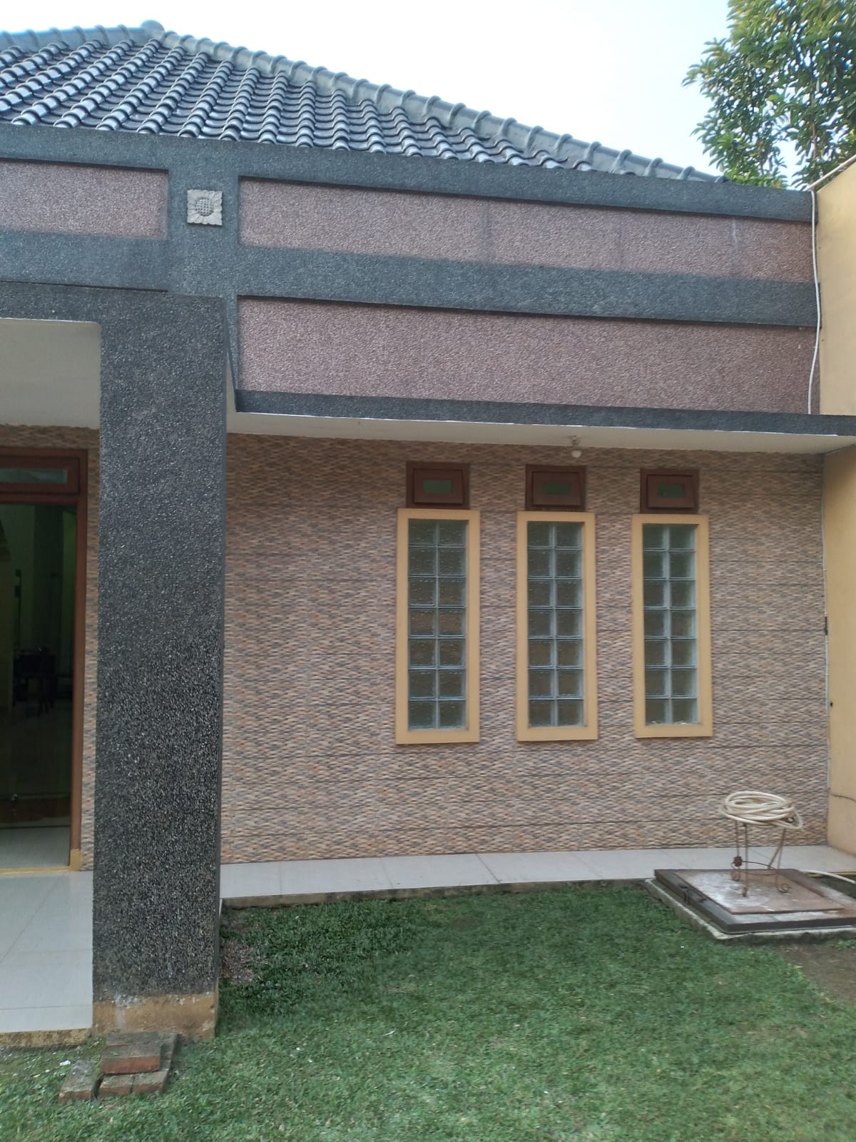 Rumah startegis dan Tanah 200 m2 dekat Grand Depok City