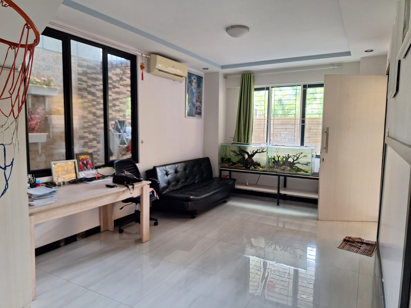 Dijual Rumah di Taman Palem Lestari, Cengkareng, Jakarta Barat