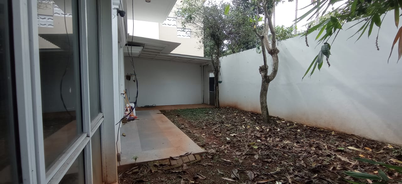 Jual cepat rumah modern  di Cluster De Frangipani, Tangerang