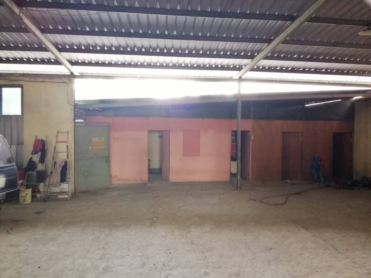 SEWA GUDANG RAYA KEPATIHAN, GRESIK nol jalan raya