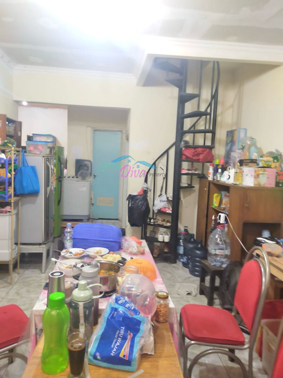 DIJUAL RUMAH POSISI HOEK DI PONDOK PEKAYON INDAH