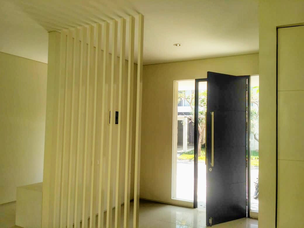 Jual / Sewa Rumah 2 lantai PELICAN HILL CITRALAND Utara