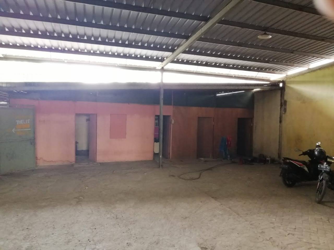 JUAL/SEWA GUDANG RAYA KEPATIHAN, GRESIK nol jalan raya