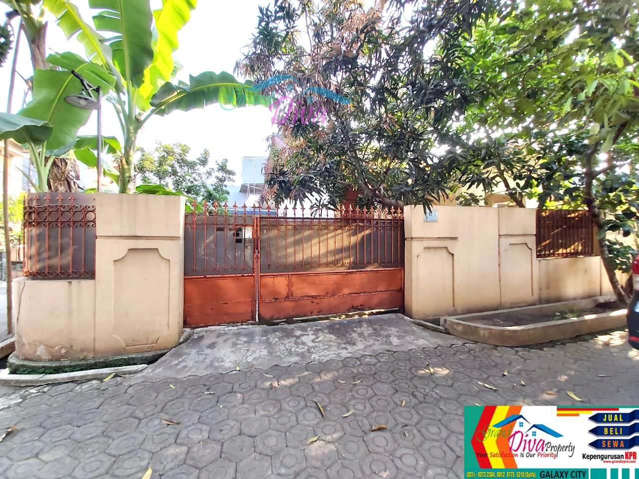 DIJUAL RUMAH POSISI HOEK DI PONDOK PEKAYON INDAH