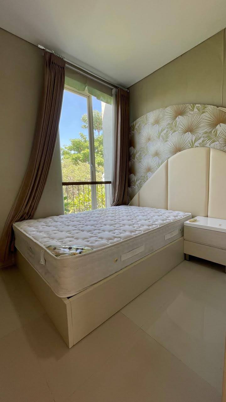 Disewakan Rumah Pelican Hill Citraland Surabaya furnish,