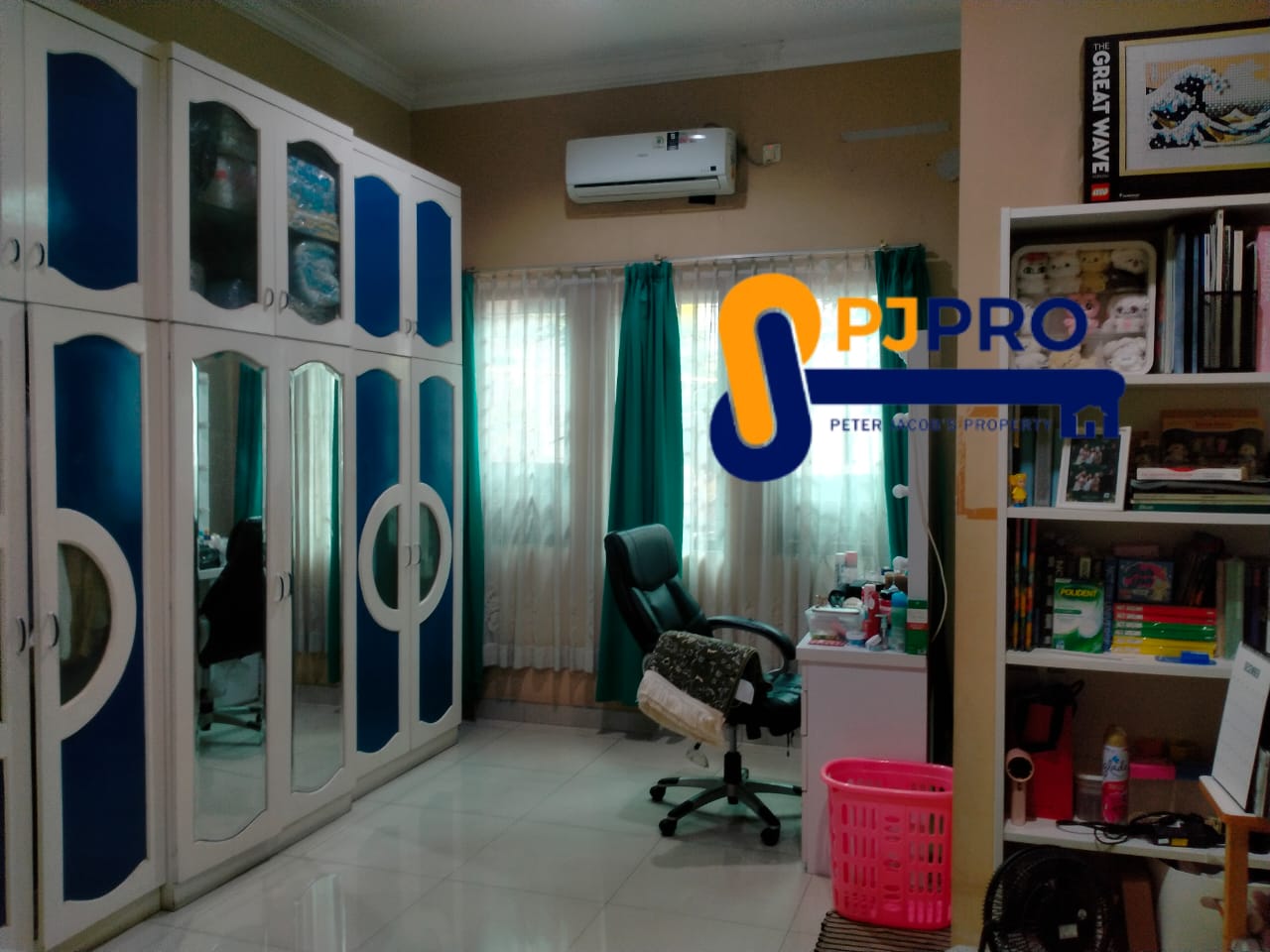 Dijual Rumah Bagus dan Luas di Cluster Harapan Indah Bekasi