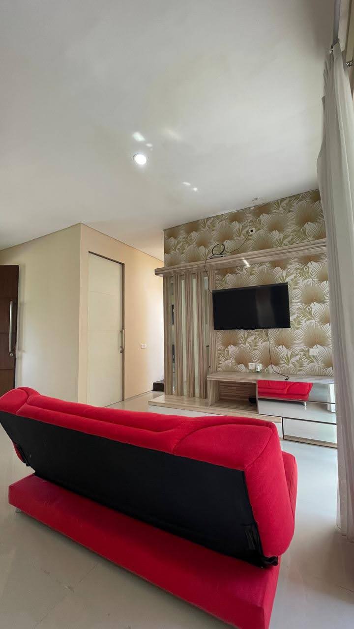 Disewakan Rumah Pelican Hill Citraland Surabaya furnish,