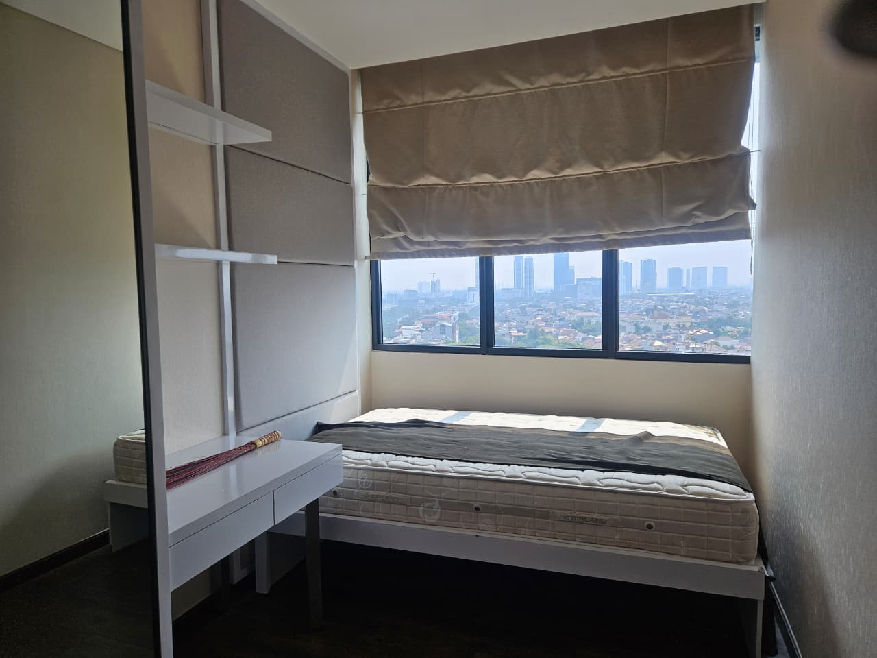 Dijual Apartemen Veranda Residence Puri, Jl.Pesanggrahan, JakBar