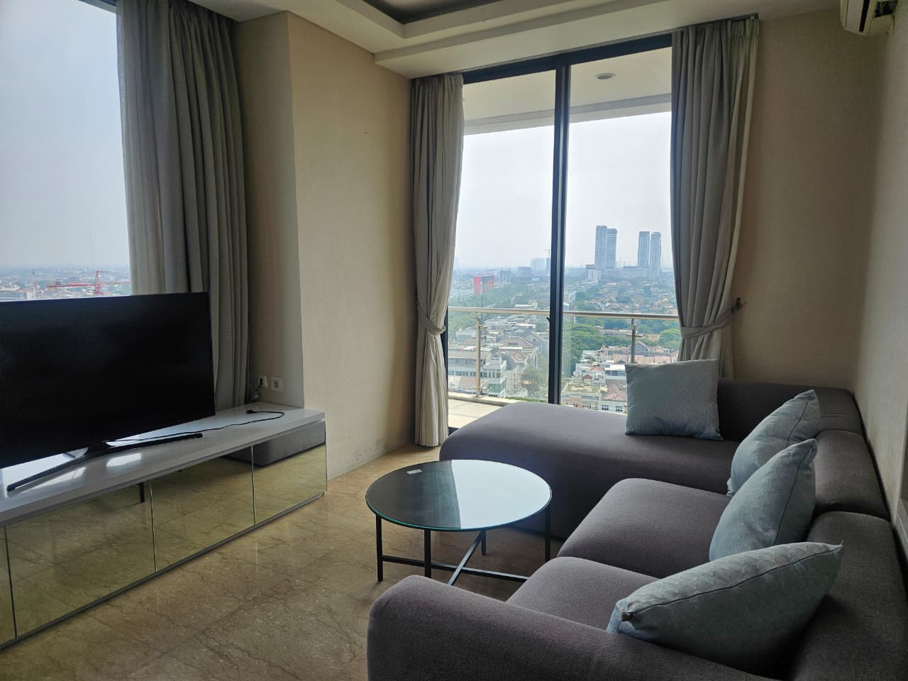 Dijual Apartemen Veranda Residence Puri, Jl.Pesanggrahan, JakBar