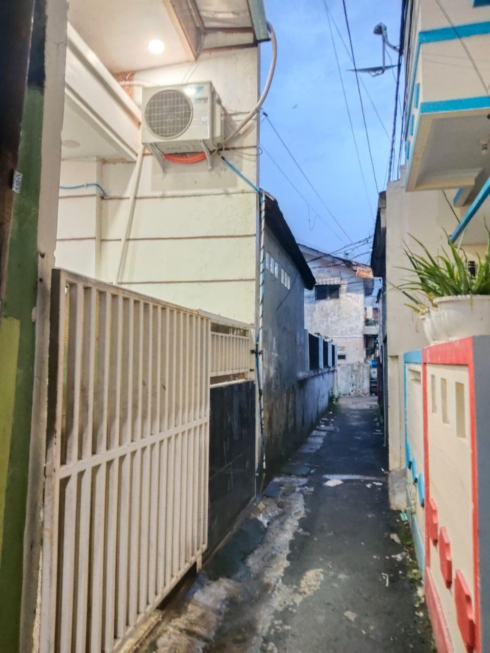 Jarang Ada Rumah 3LT Strategis Cipinang Cempedak Jakarta Timur