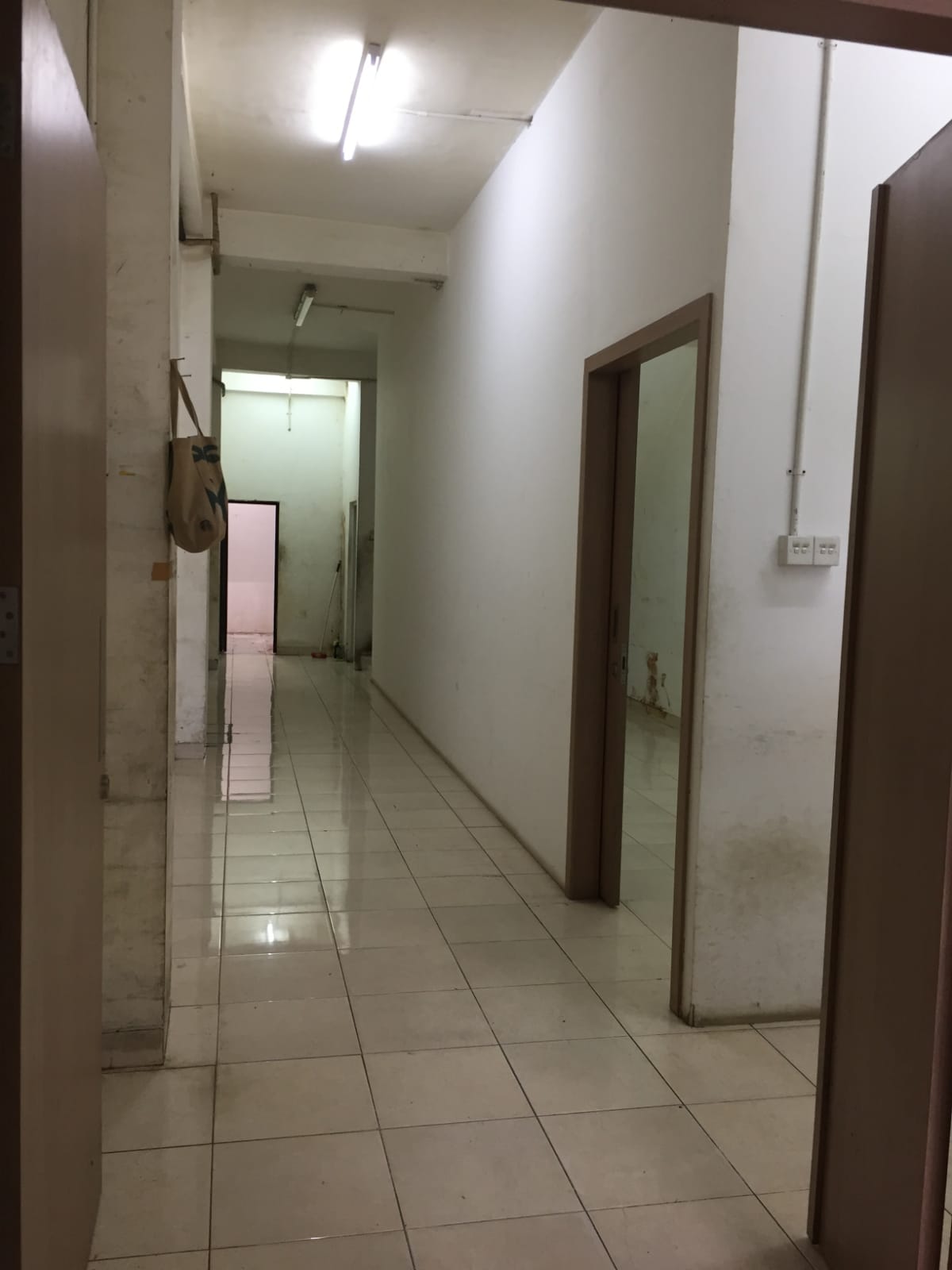 Jual ruko 4 lantai di Pos pengumben, Sukabumi Utara, Kebon Jeruk