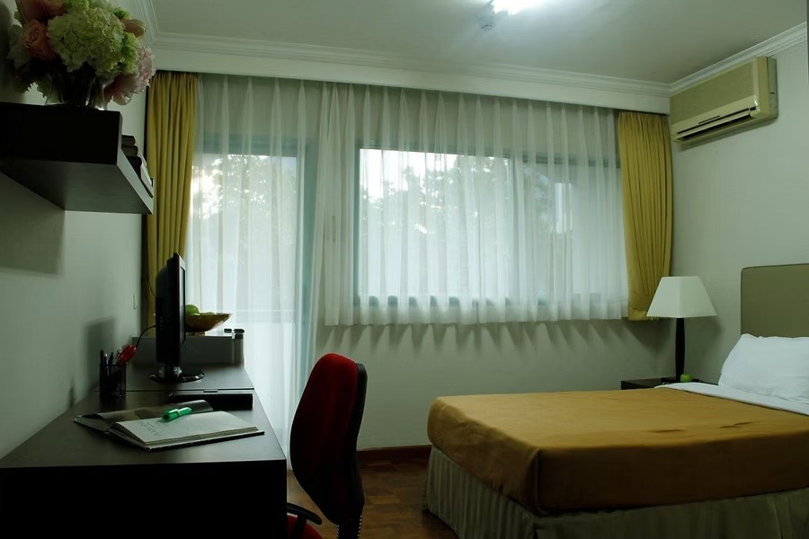 Jual rumah kost dan guest house luas mewah di Menteng, Jak Pus