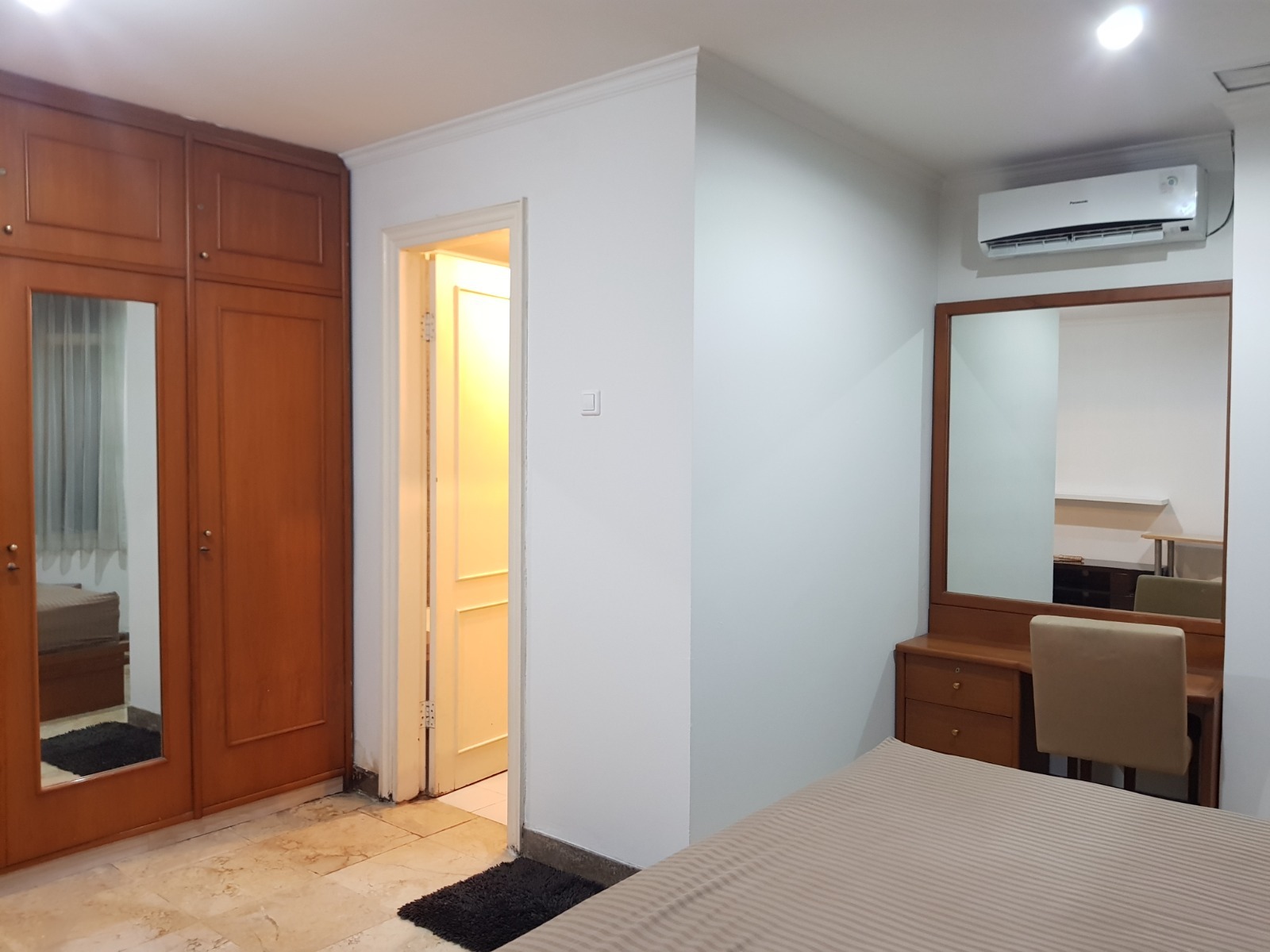 Jual apartemen siap huni dan strategis di Apartemen Slipi,Jakbar