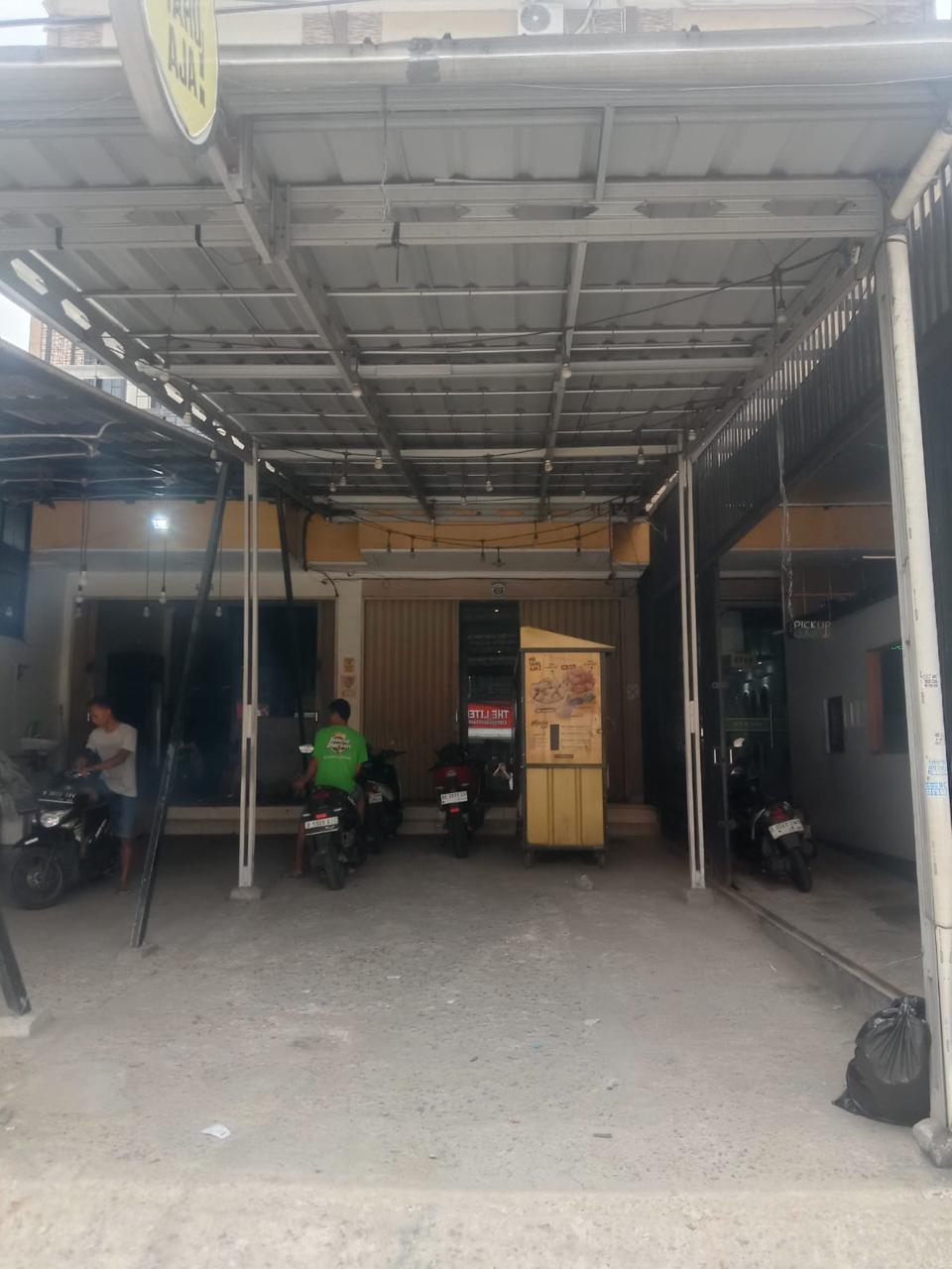 Jual/Sewa ruko komersial siap pakai di Tanjung Duren Utara 4